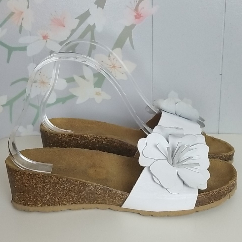 White Flower Leather Sandals made in Italy
